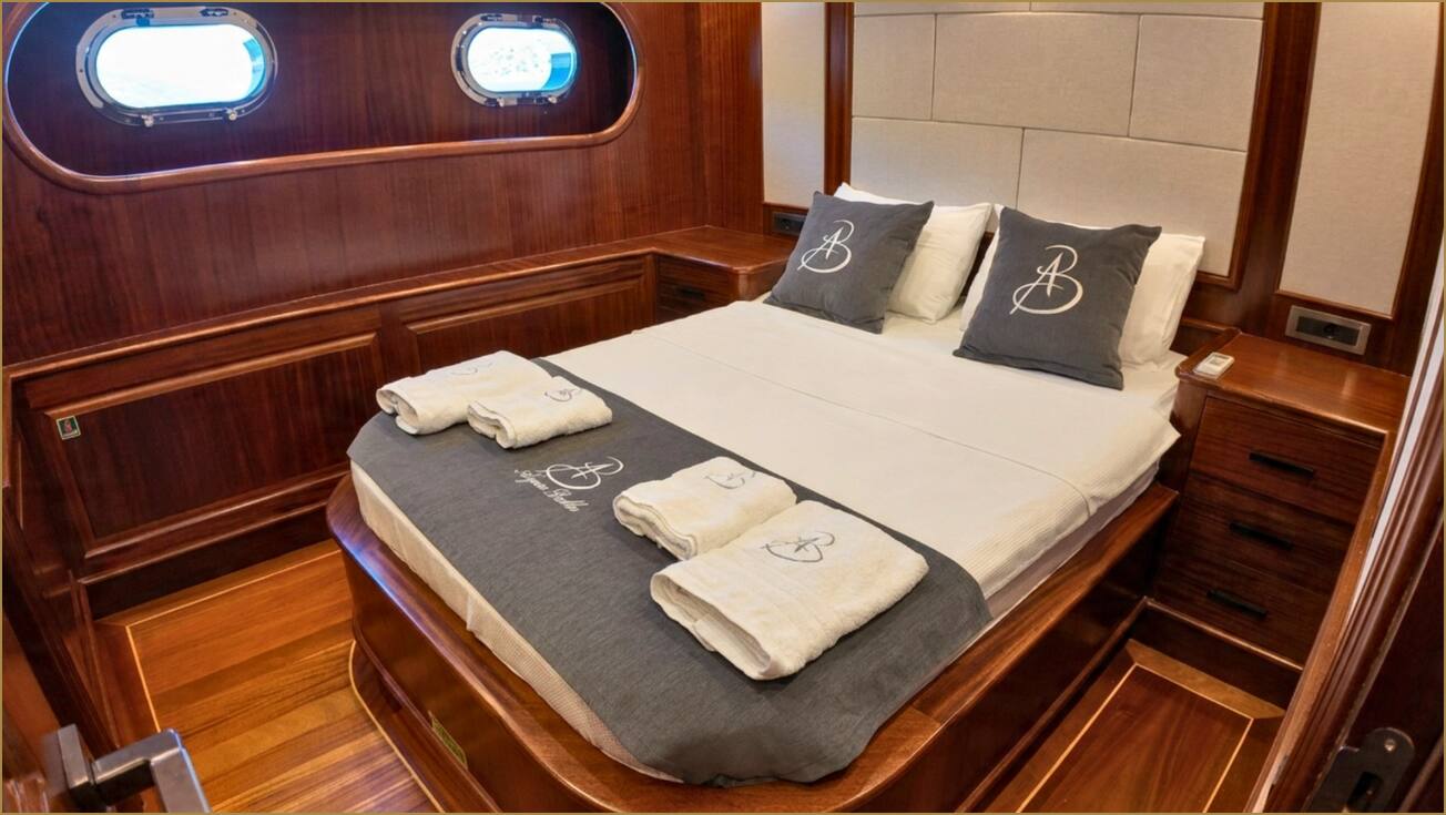 Double Cabin
