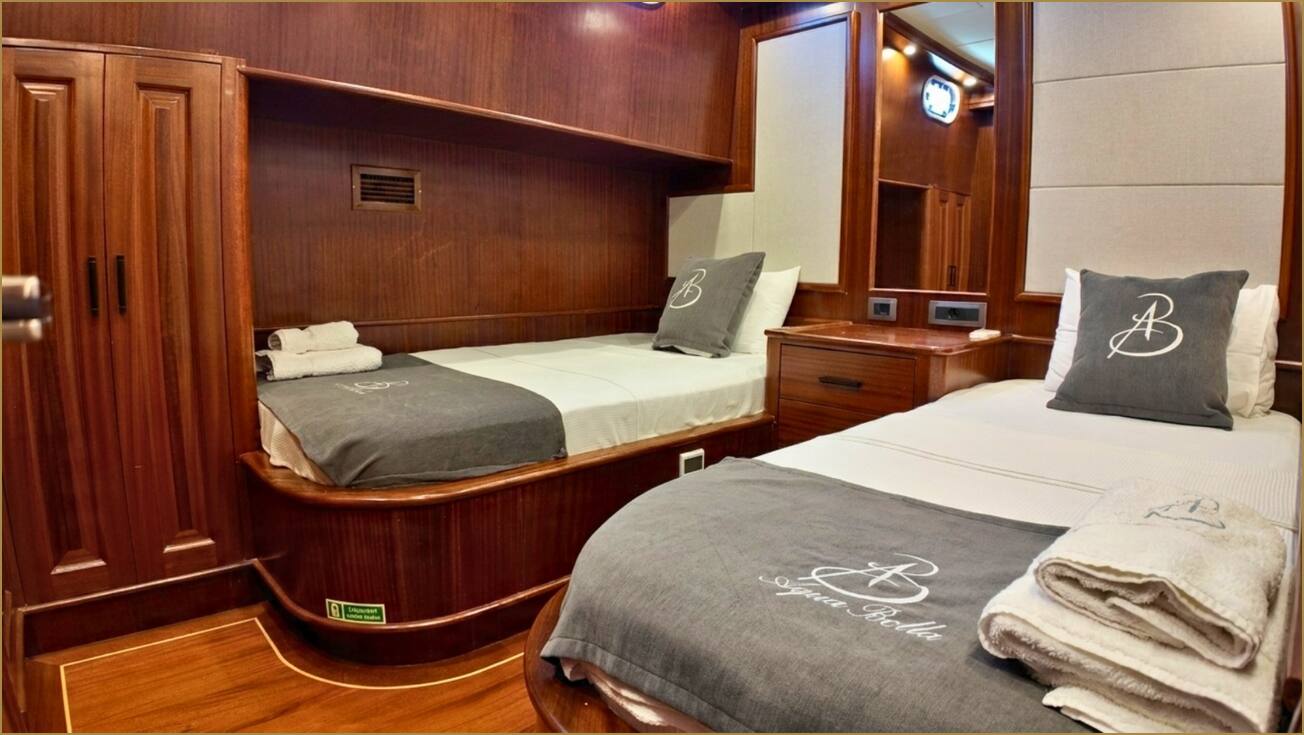 Triple Cabin